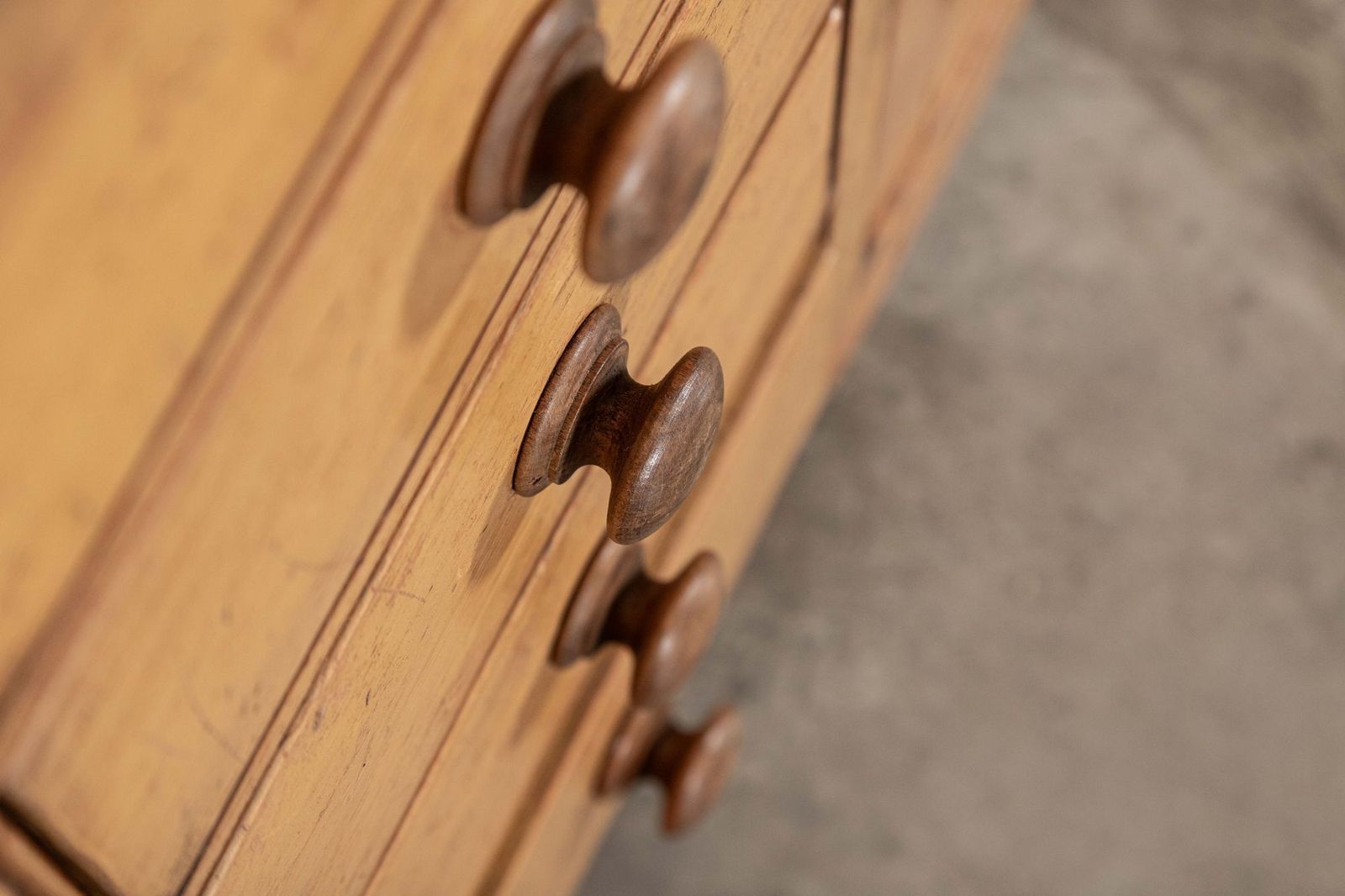 photo buy Large 19thc Painted English Pine Glazed Dresser