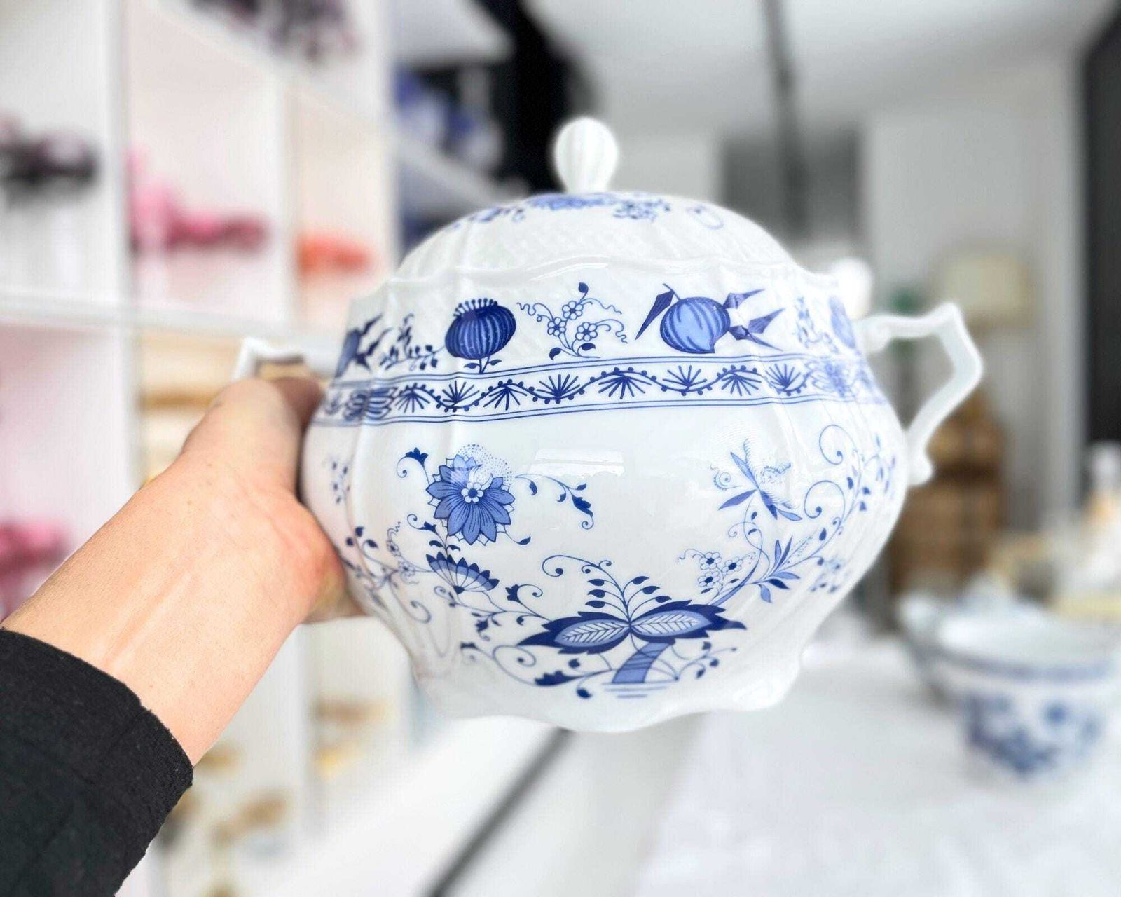 Blauw Witte Terrine | 1 Stuk | Soepterrine | Gesigneerd Bavaria photo Woonaccessoires