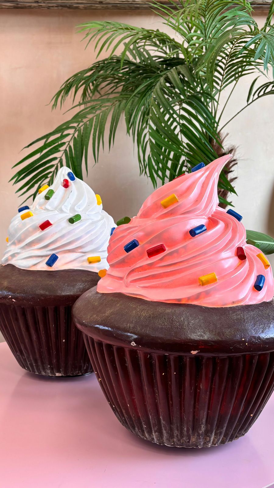 Large 1980s Italian Cupcake Floor Lamp Pink/White photo for sale