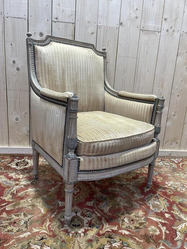 Fauteuil   Bergère De Style Louis XVI Avec Signature