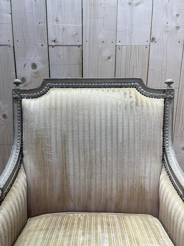 Fauteuil   Bergère De Style Louis XVI Avec Signature photo vintage