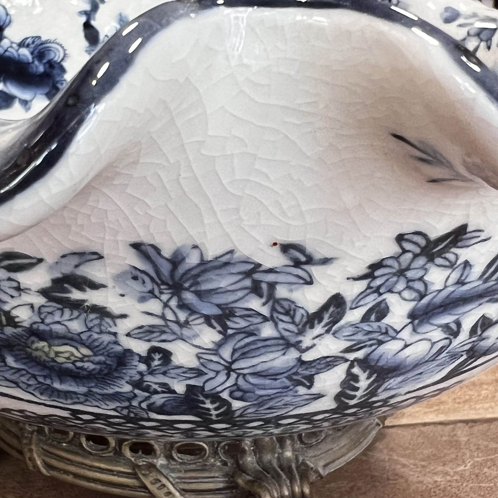 Antique 1920s Chinese Porcelain Fruit Bowl With Ruffle Lip & Crackle Glaze photo furniture