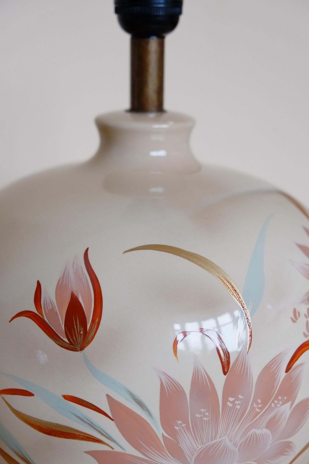 Large Pair Of 1980's Floral Pink Ceramic Ginger Jar Lamps photo vinterior