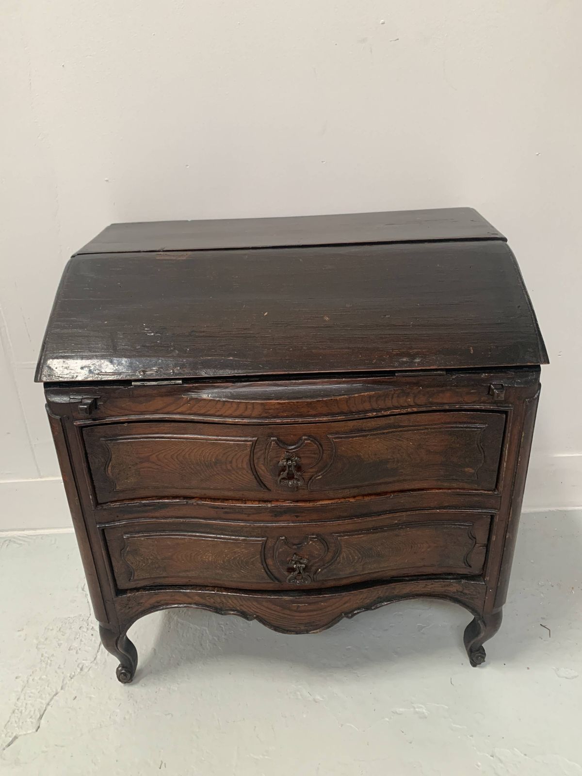 photo for sale Master Piece Of Furniture In Carved Oak 18th Century Chest Of Drawers