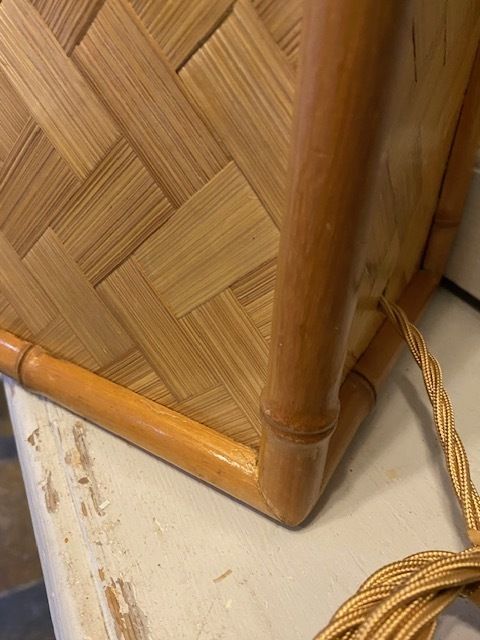 photo vinterior Pair Of Mid Century Coastal Square Parquet Rattan Table Lamps, American, 1970s