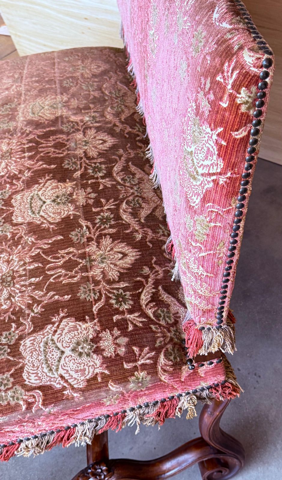 Spanish Damask Velvet Bench With Back And Walnut Carved Legs photo buy