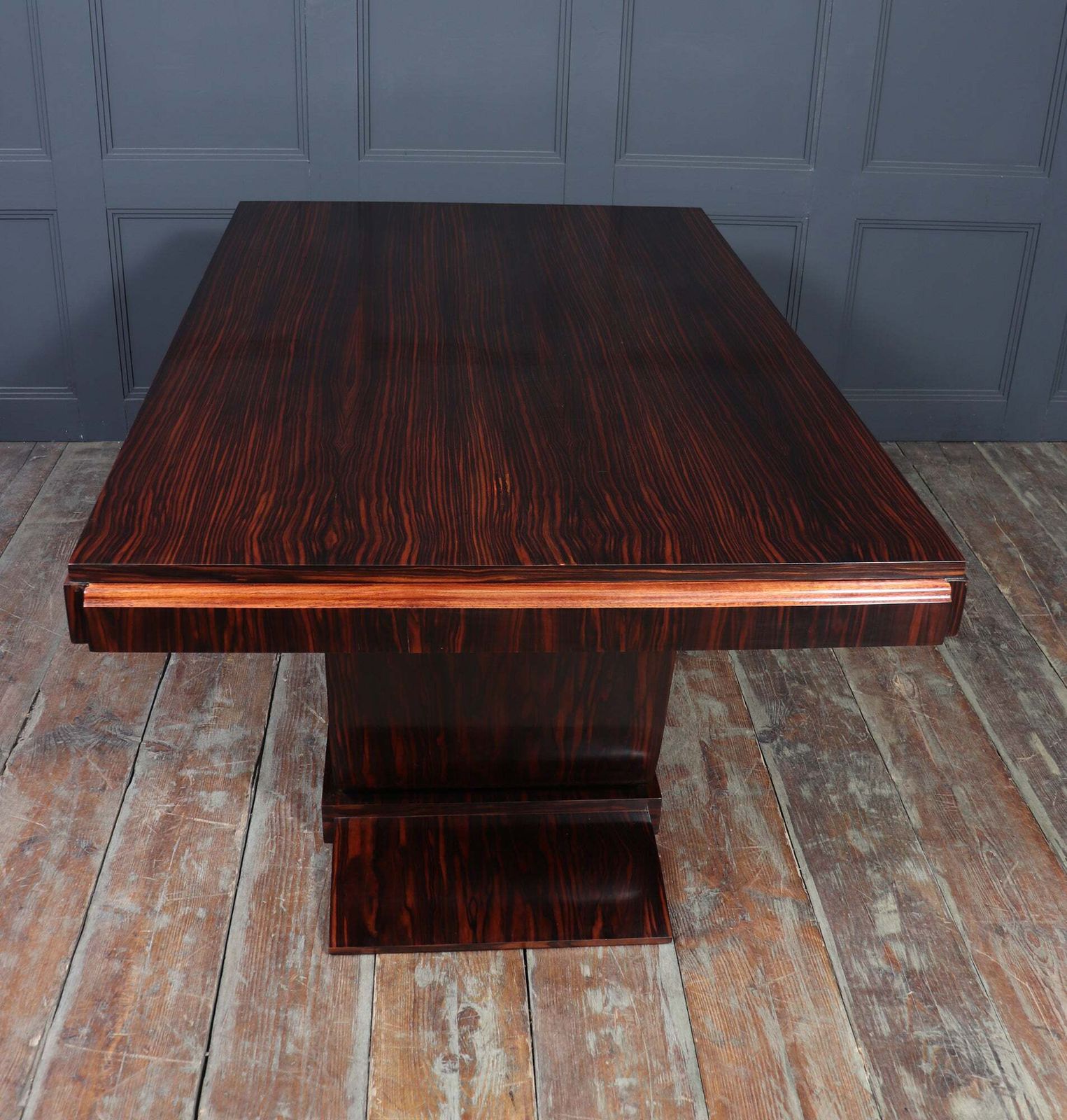 photo vinterior French Art Deco Dining Table In Macassar Ebony