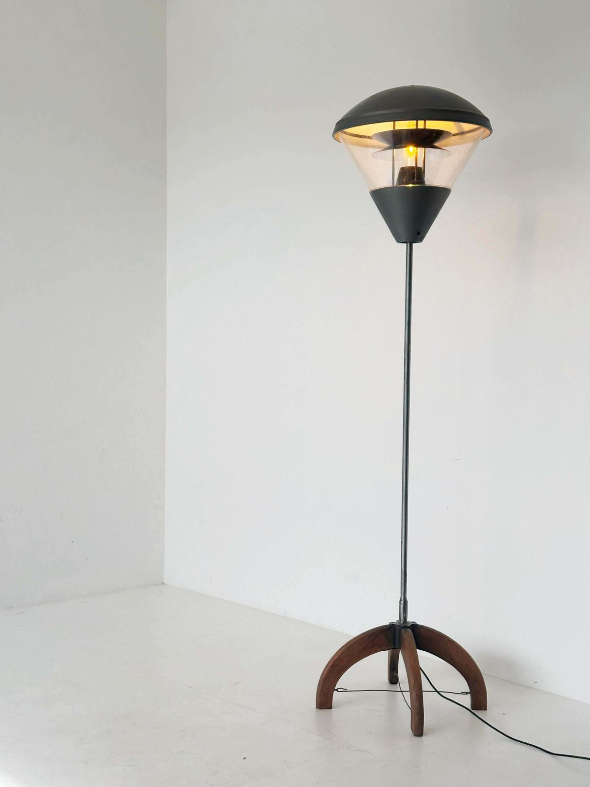 Industrial Floor Lamp In Wood And Metal With Sodium Bulb photo furniture
