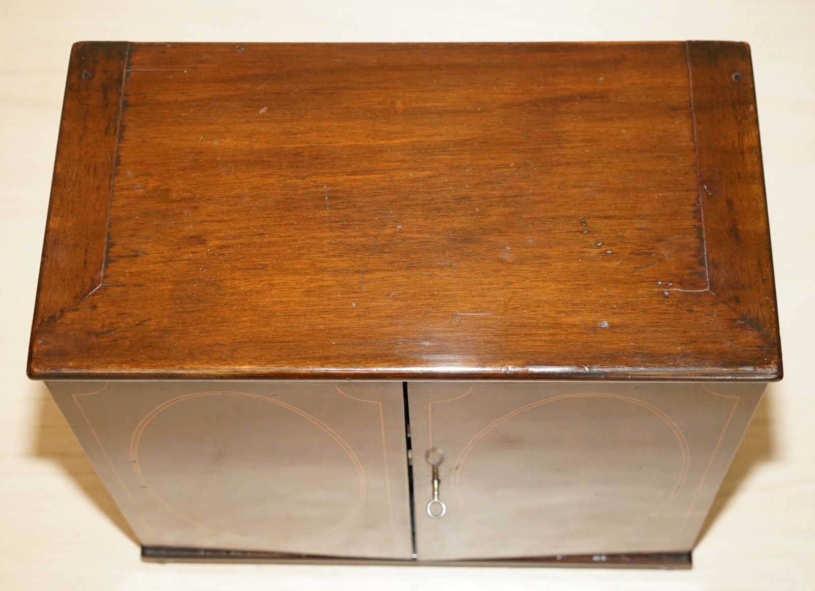 Fully Restored Fine & Antique Georgian Sheraton Collectors Cabinet Circa 1820 photo for sale