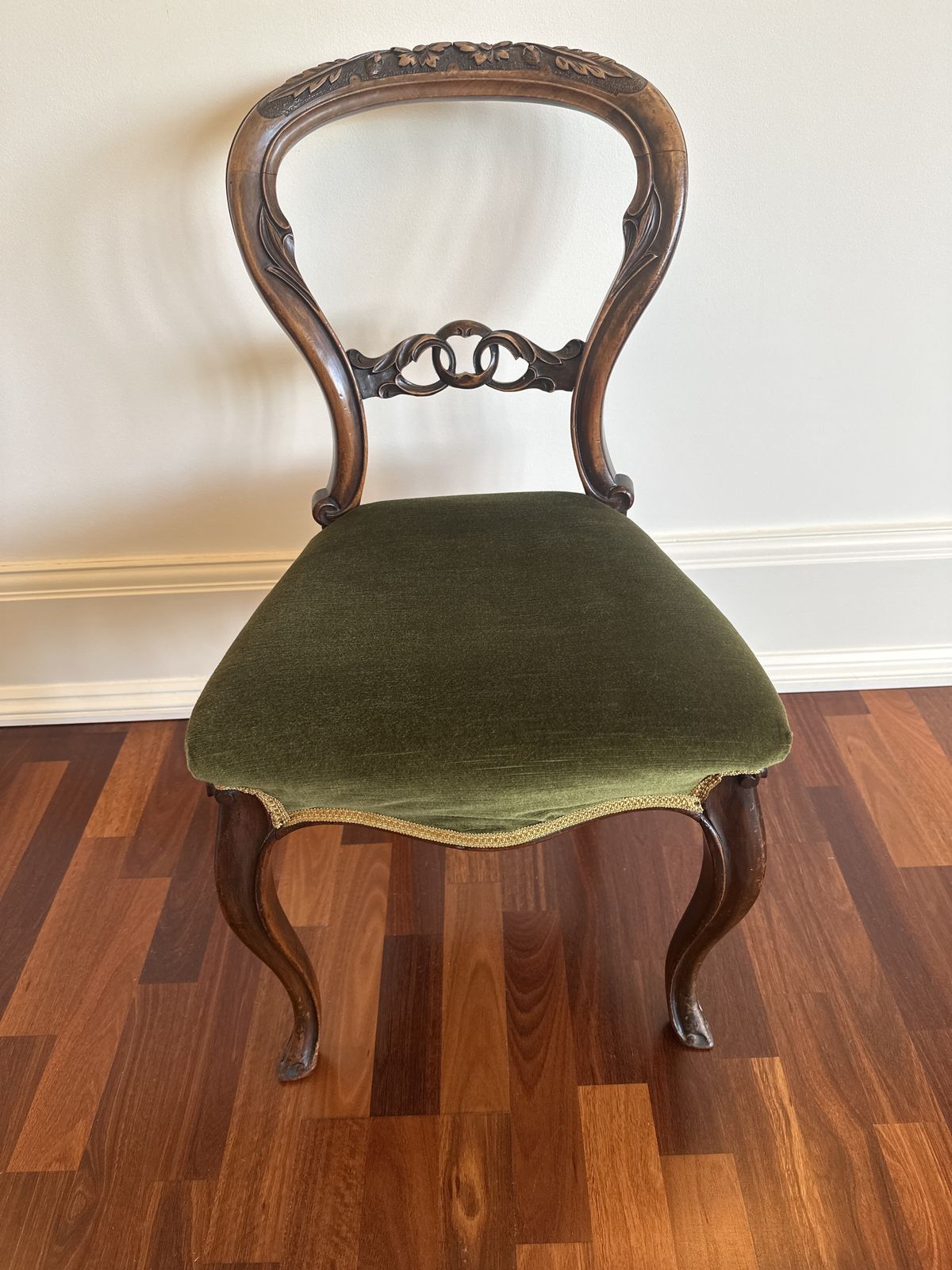 Victorian Suite    Grandfather Arm Chair, Grandmother Chair And Six Dining Chairs photo furniture