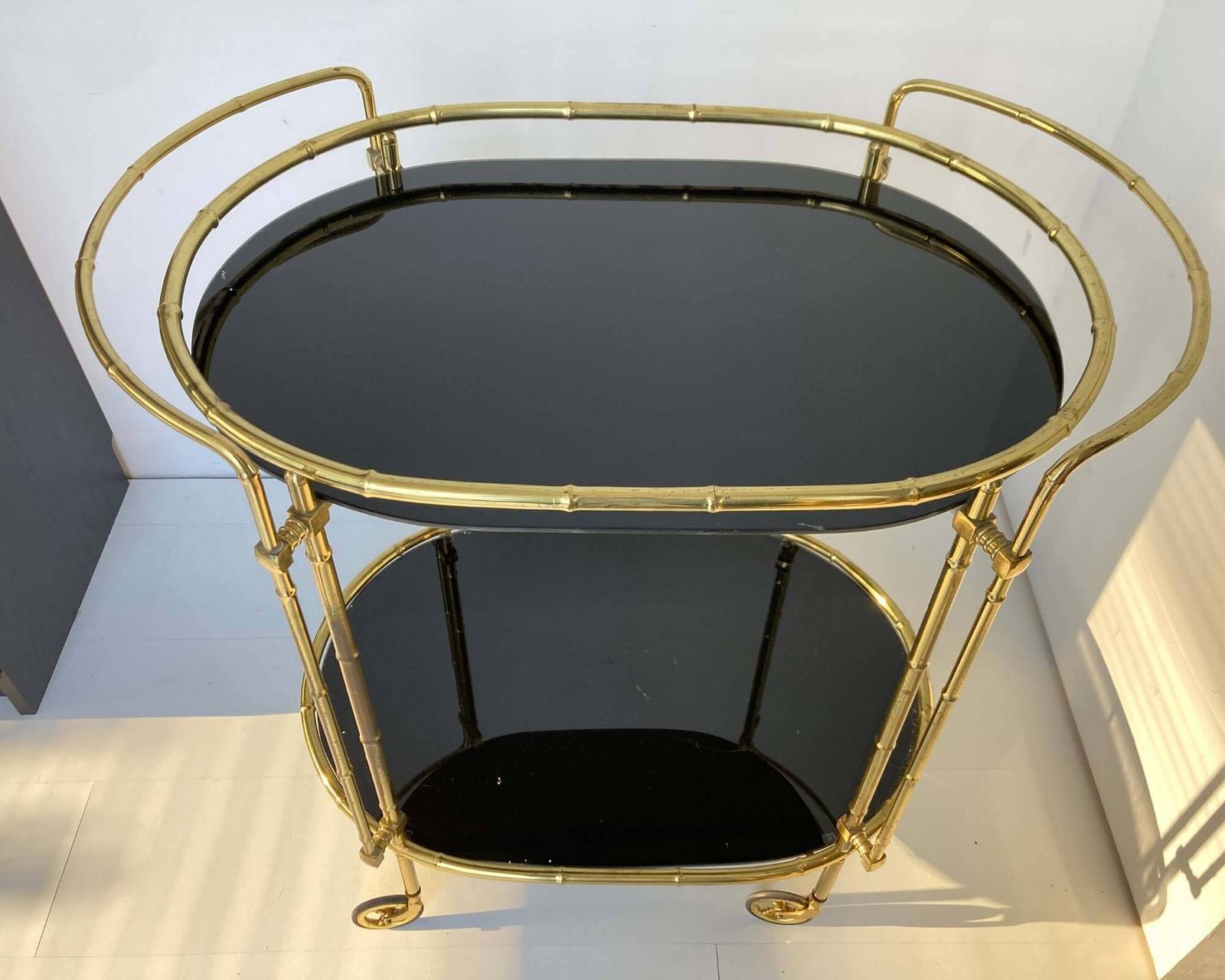 photo furniture Black Gold Bar Cart | 1pc Oval Serving Trolley | Glass And Brass