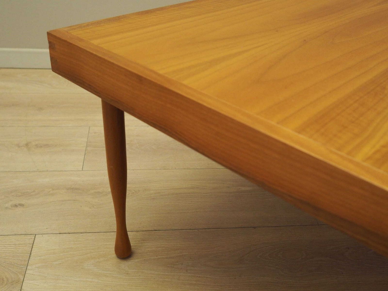 photo furniture Mahogany Coffee Table, Italian Design, 1970s, Production: Italy
