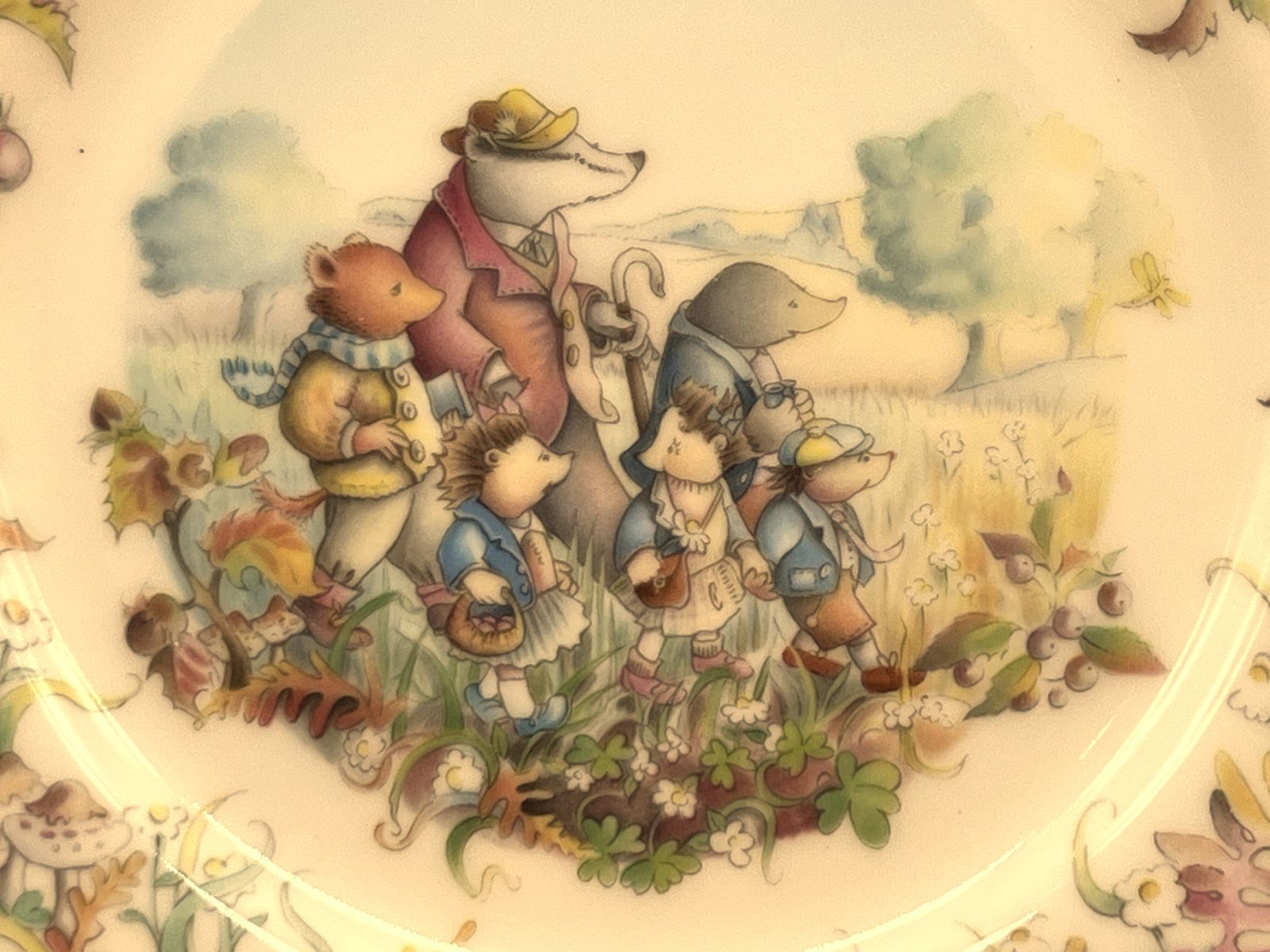 Royal Albert China Wind In The Willows Autumn In Wild Wood Design Tea Cup, Saucer & Side Plate Trio. C1987. photo buy