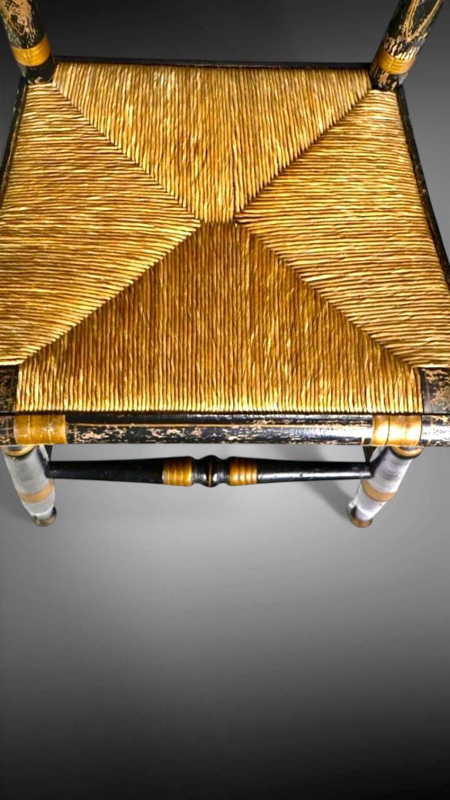 photo furniture Exceptional Rare Example Of The “Harvest” Chair By Renowned American Cabinet Maker Lambert Hitchcock Circa 1810