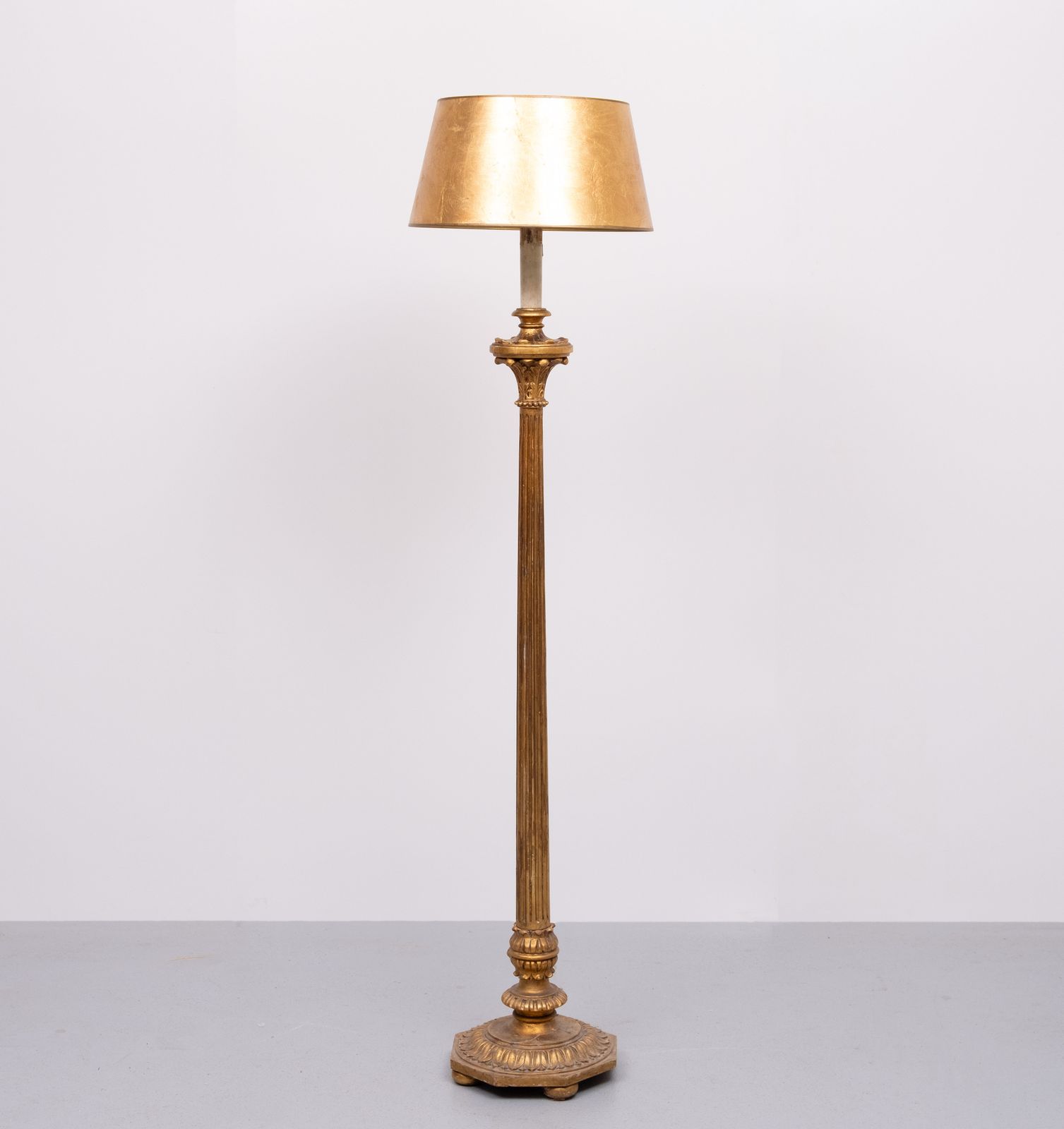 Italian Rococo Wooden Floor Lamp Antique Gold 1950s