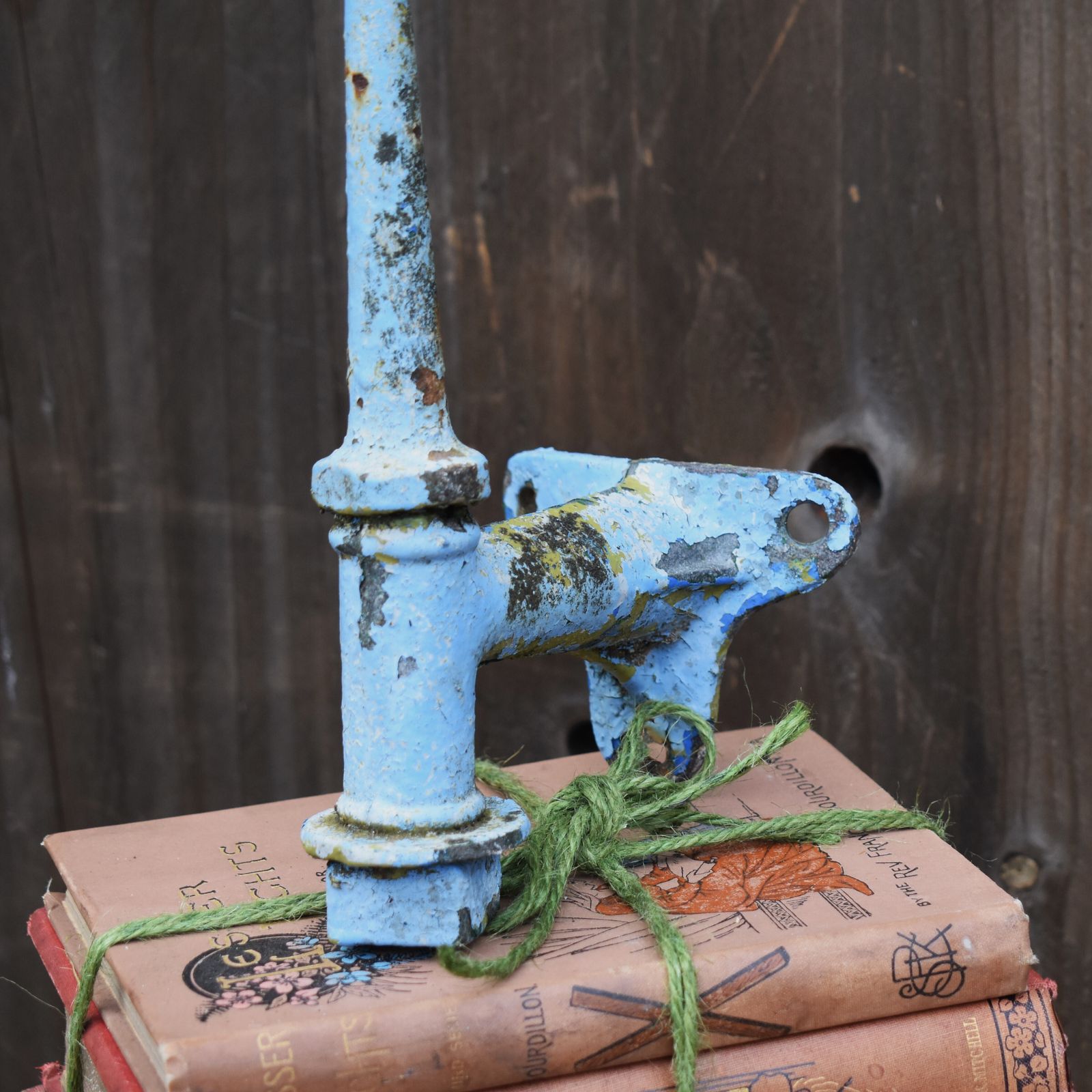 Antique Salvaged Cast Iron Painted Wall Lightning Rod Garden Weathervane photo vinterior