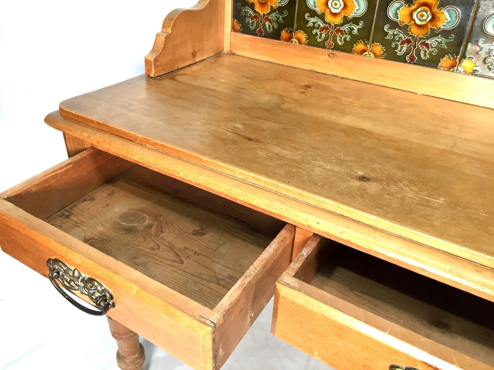Antique Victorian Pine Wash Stand Table With Art Nouveau Ceramic Tiles C.1890 photo vinterior