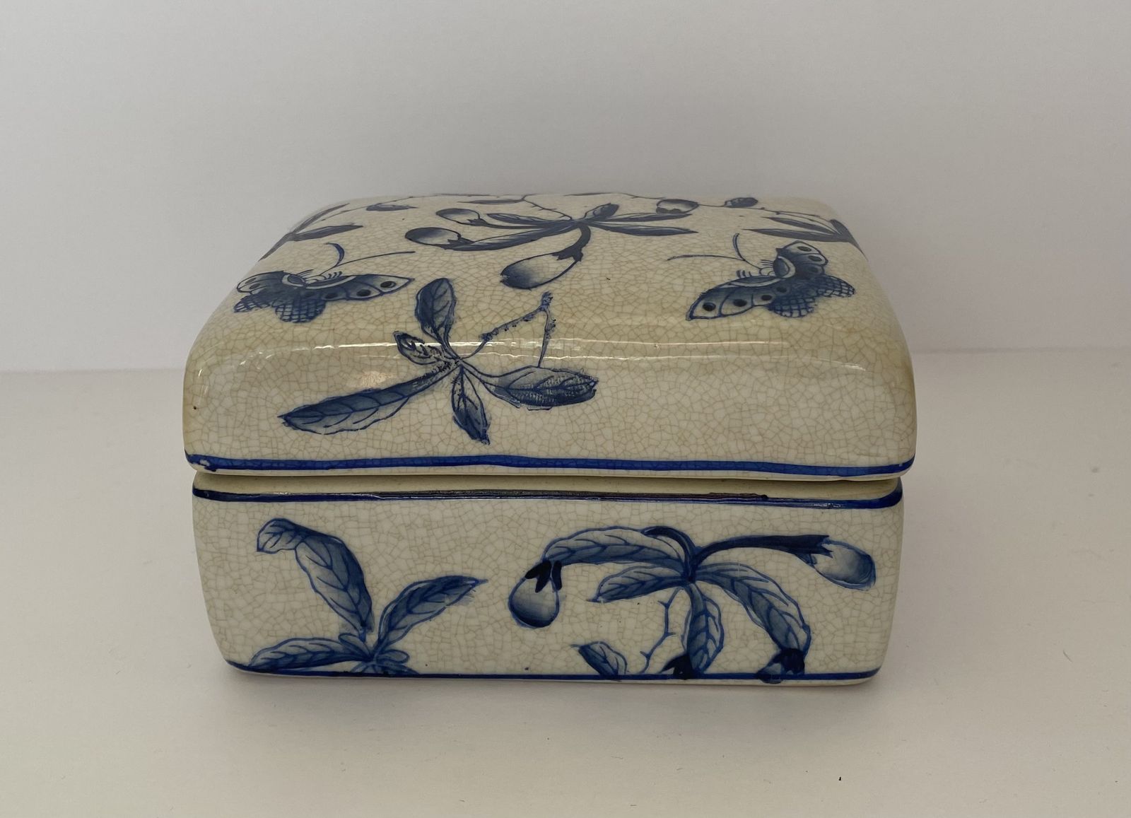 50.0 Parisienne, French Art Pottery, Lidded Trinket Box By Pmco, Paris photo