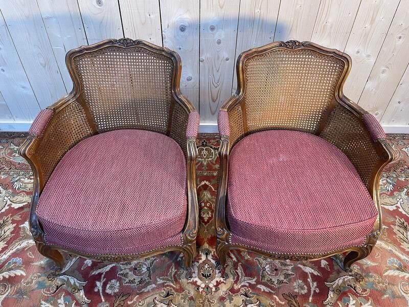 Paire De Fauteuils   Bergères De Style Louis XV En Cannage photo vintage