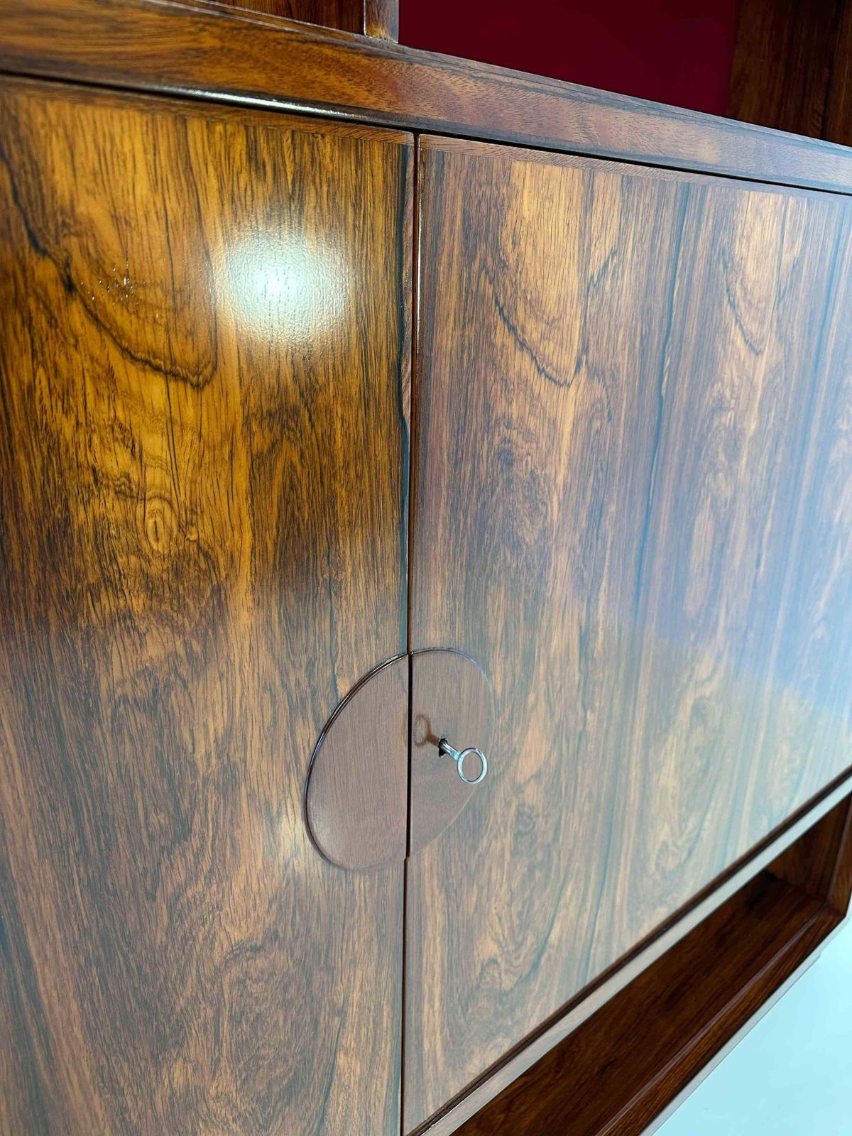 photo vinterior Italian Art Deco Ziricote Wood And Velvet Sideboard Cabinet Attr. Borsani, 1950s