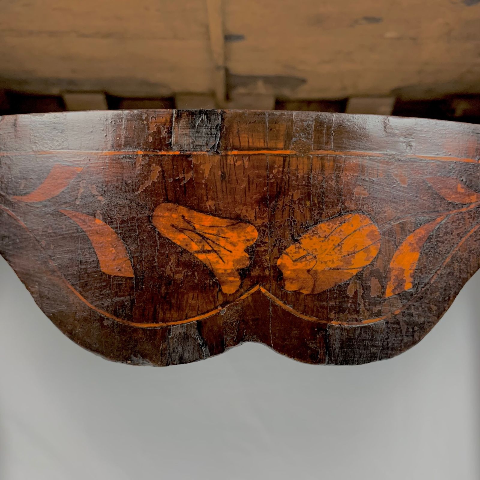 photo vintage 18th Century Dutch Marquetry Walnut Serpentine Side Table