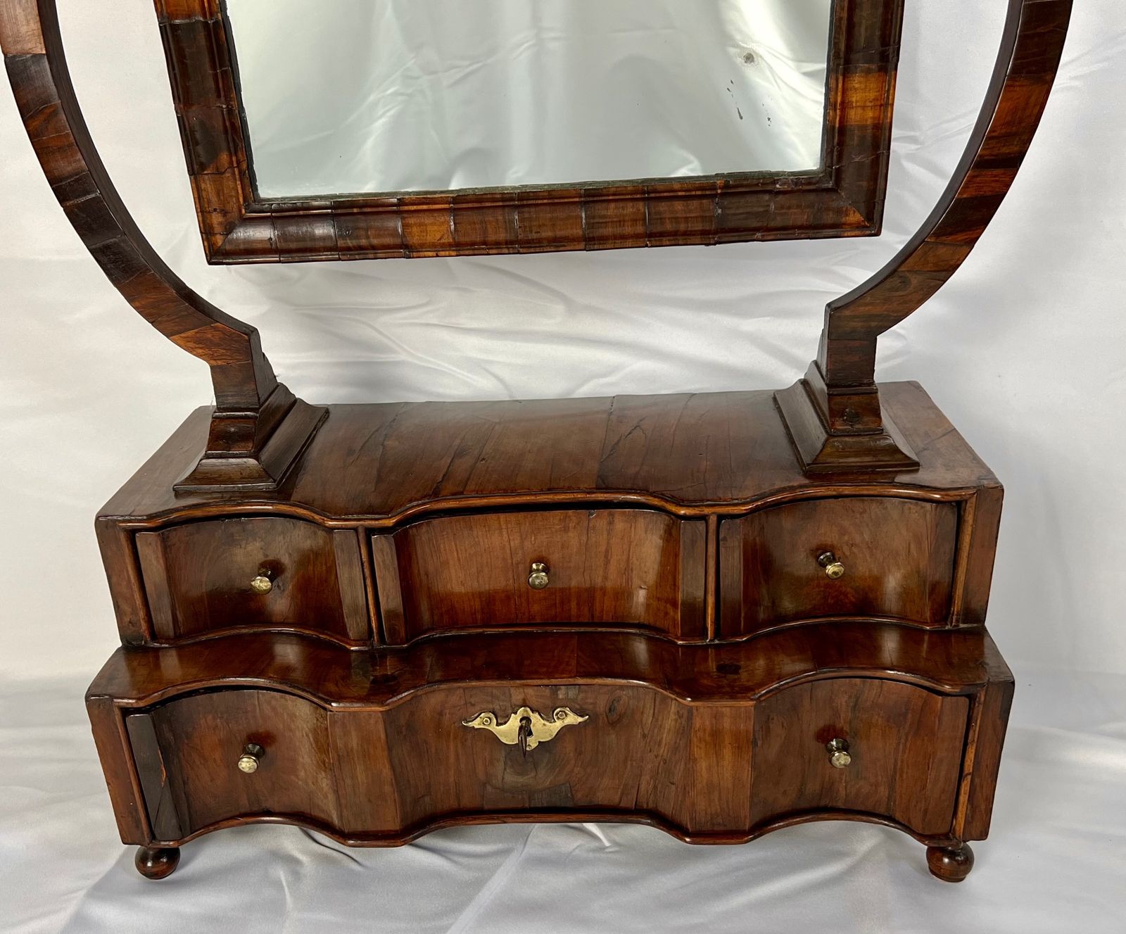 Queen Anne Walnut And Laburnum Dressing Table/ Toilet Mirror photo vinterior
