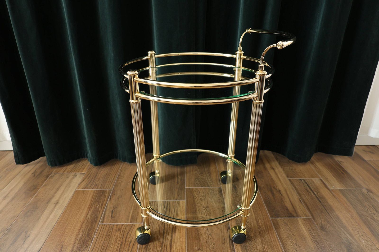 Luxury Vintage Gold Round Bar Cart With Glass Shelves For Home Entertainment Stylish Serving Trolley With Wheels For Drinks Cocktail Parties