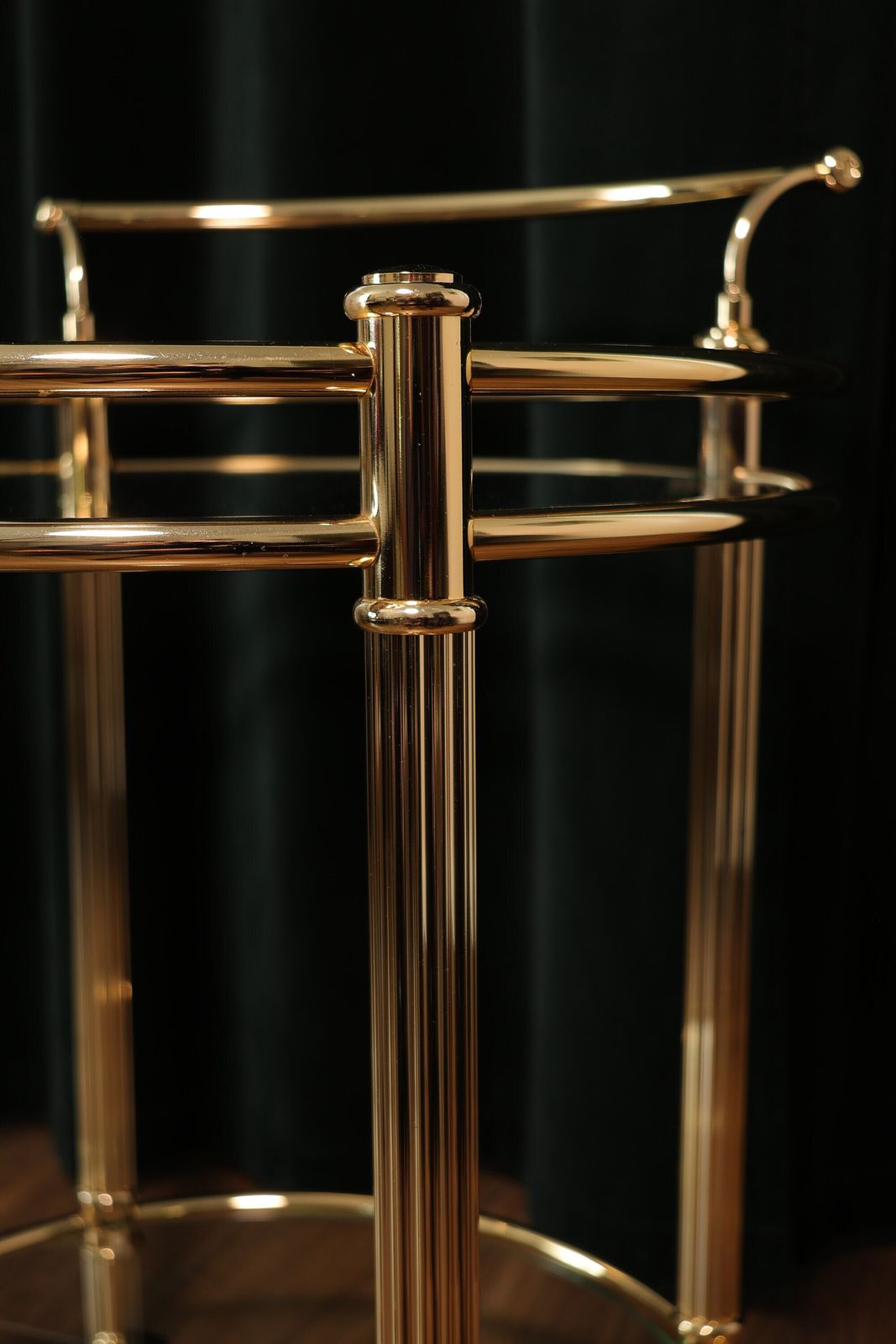 Luxury Vintage Gold Round Bar Cart With Glass Shelves For Home Entertainment Stylish Serving Trolley With Wheels For Drinks Cocktail Parties photo vintage