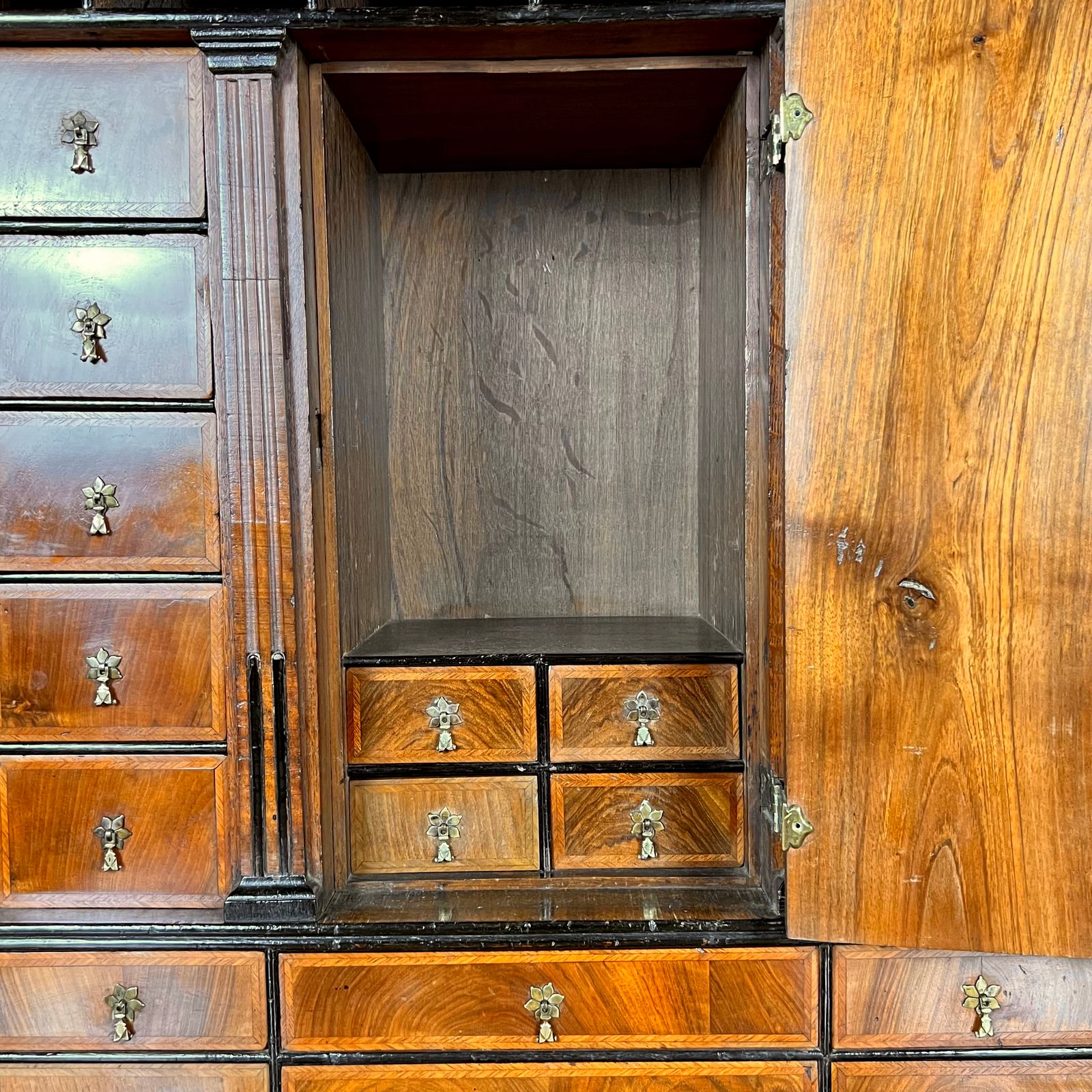 Queen Anne/ George I Inlaid, Figured Walnut Escritoire photo 2750.0