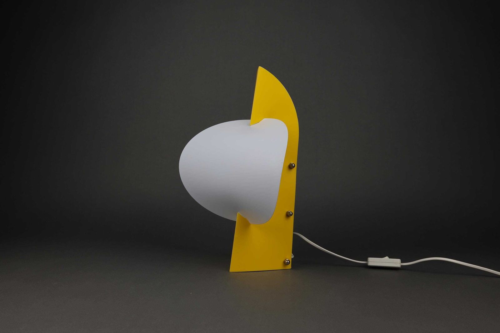 Vintage Slamp Table Lamp By Samuel Parker | Mid Century Modern Italian Lighting | Sails Collection Wall/Table Lamp | Retro 1990s Yellow Lamp photo vinterior