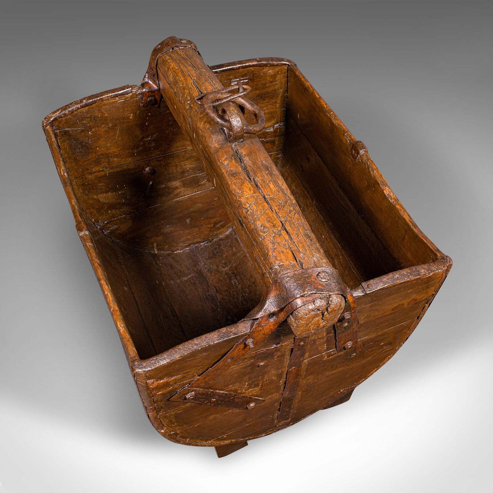 Antique Country Garden Well Bucket, English, Planter, Fireside Store, Georgian photo vinterior