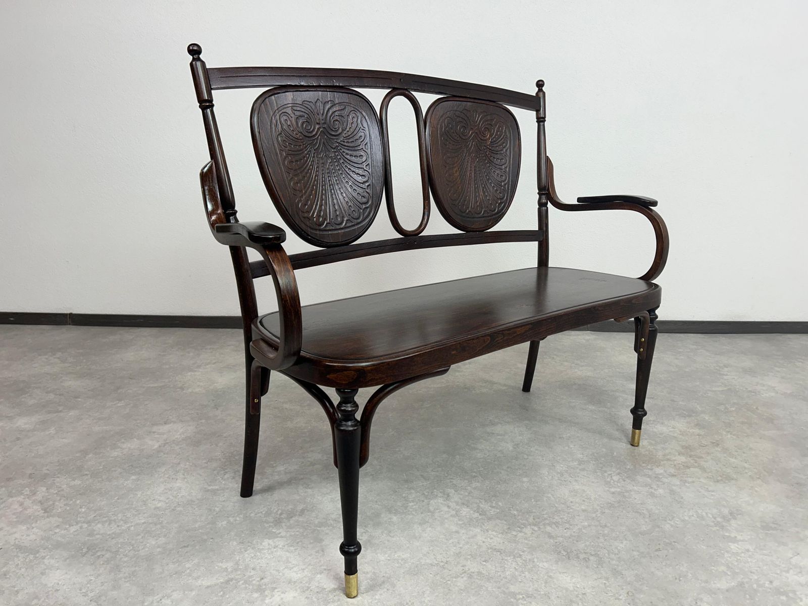Secession Bentwood Bench By Thonet Mundus photo furniture