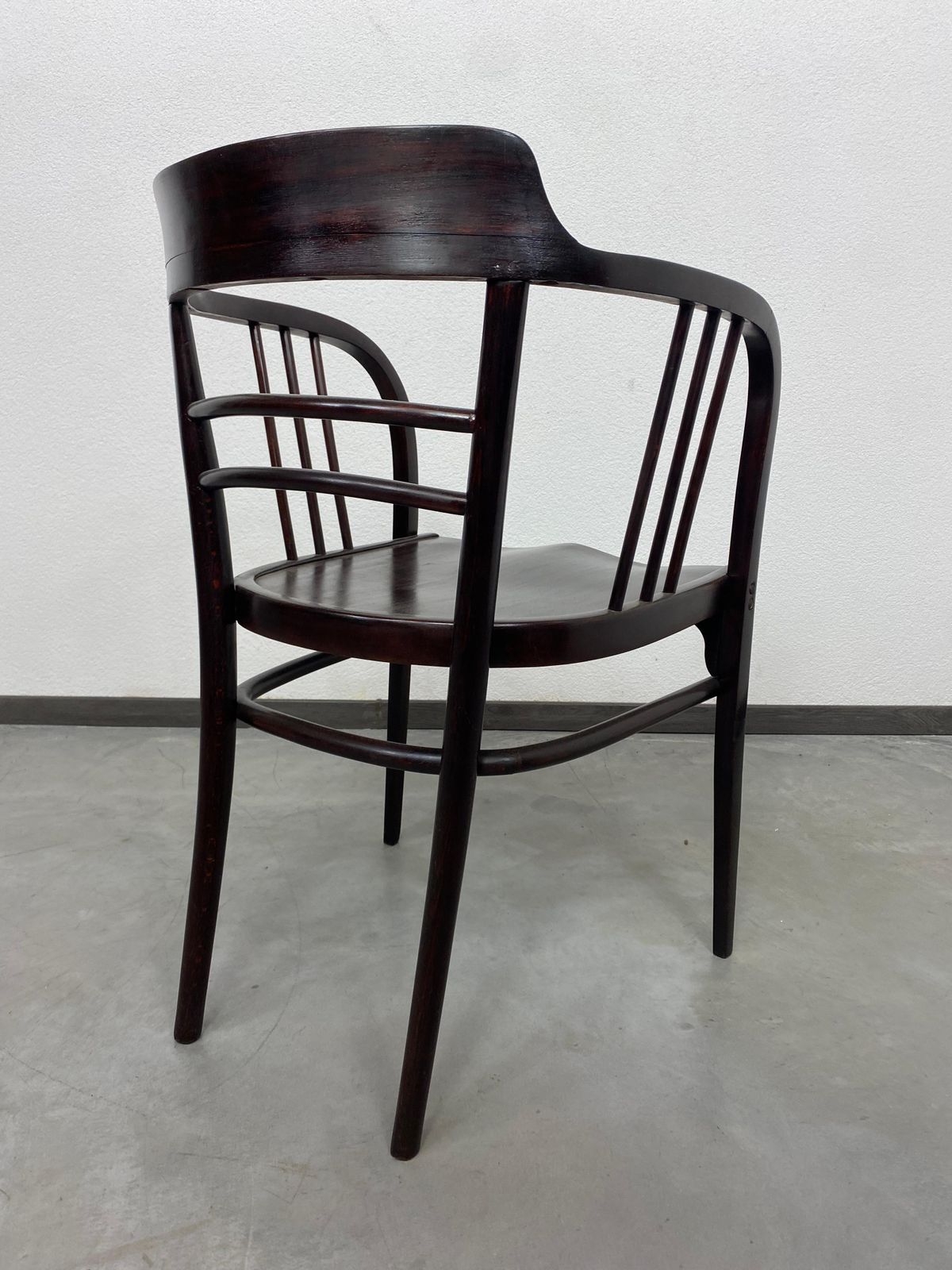 photo furniture Secession Armchairs No.6093 By Otto Wagner For Thonet
