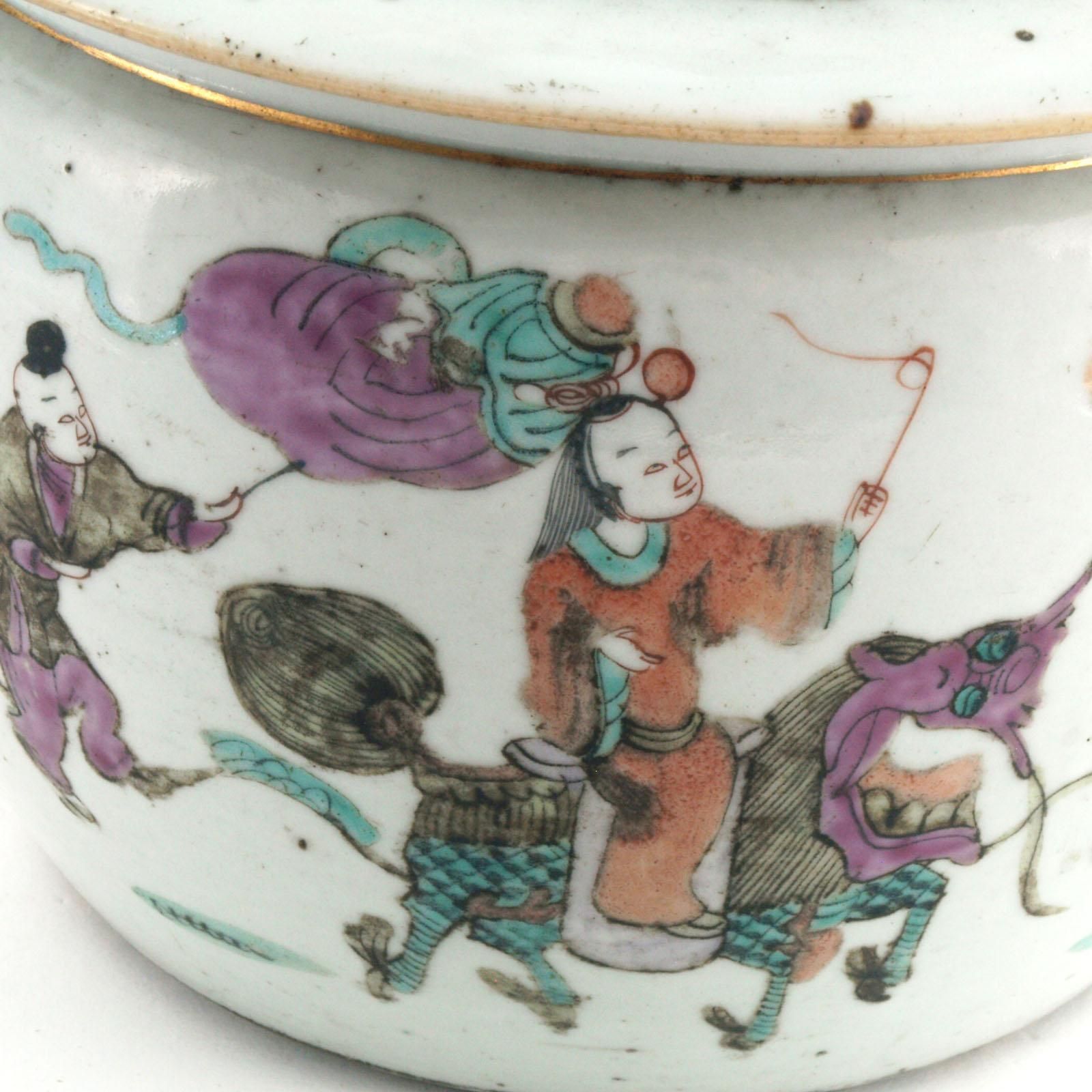 Home Decor Early 20th Century Chinese Porcelain Bucket Vase, Famille Verte photo
