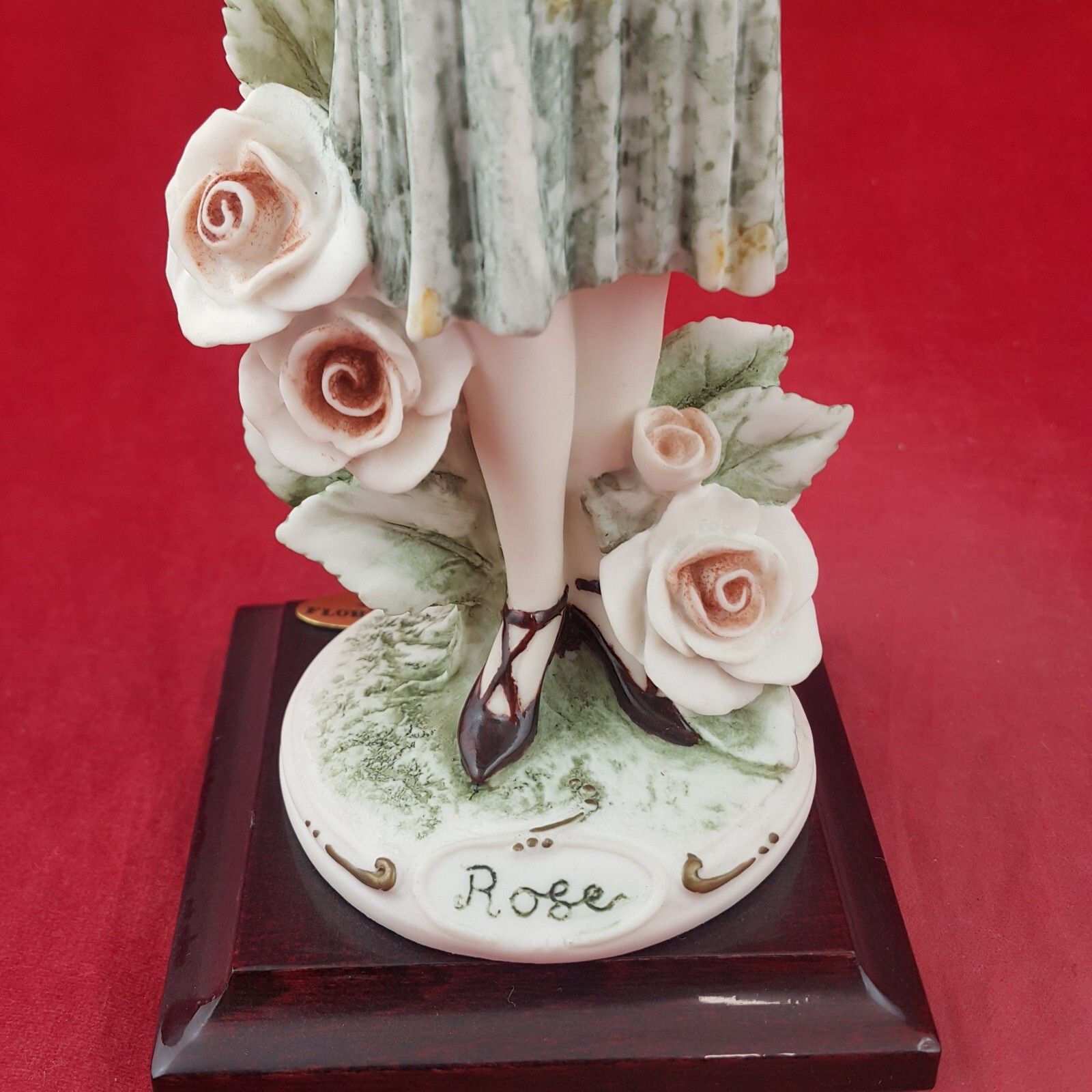 Giuseppe Armani Figurine Lady Rose Statue Capodimonte Florence 8715 O/A photo vintage