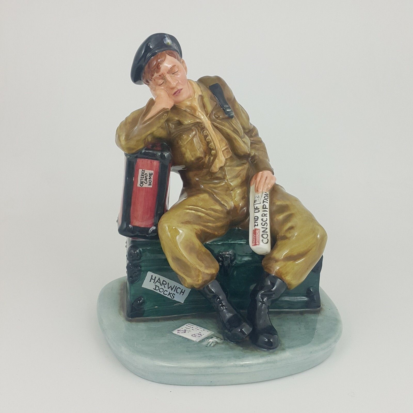 photo furniture Royal Doulton Figurine Hn4820 Prestige Nostalgia 730 Days  Rd 5764