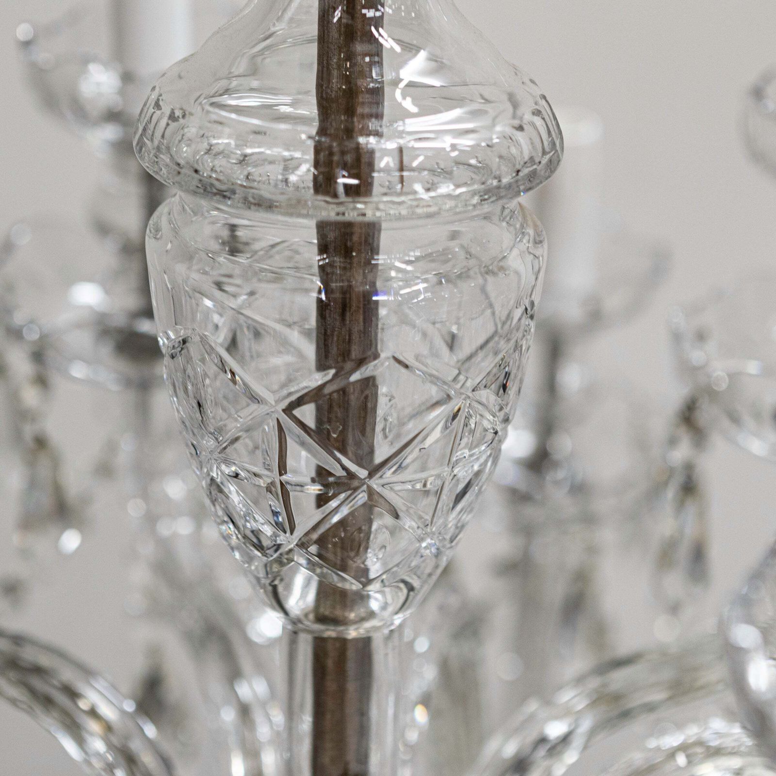 Large Antique Crystal Chandelier | Victoria Palace Theare photo vinterior