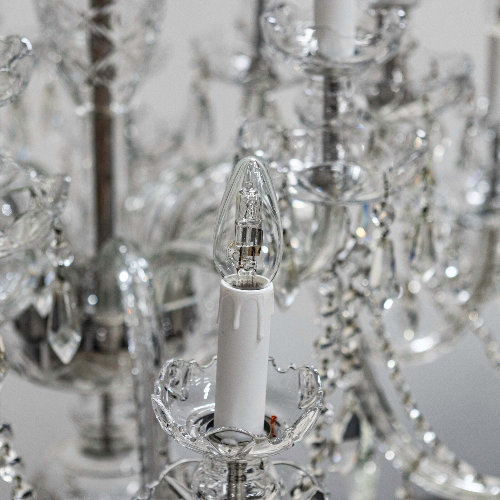 photo furniture Large Antique Crystal Chandelier | Victoria Palace Theare