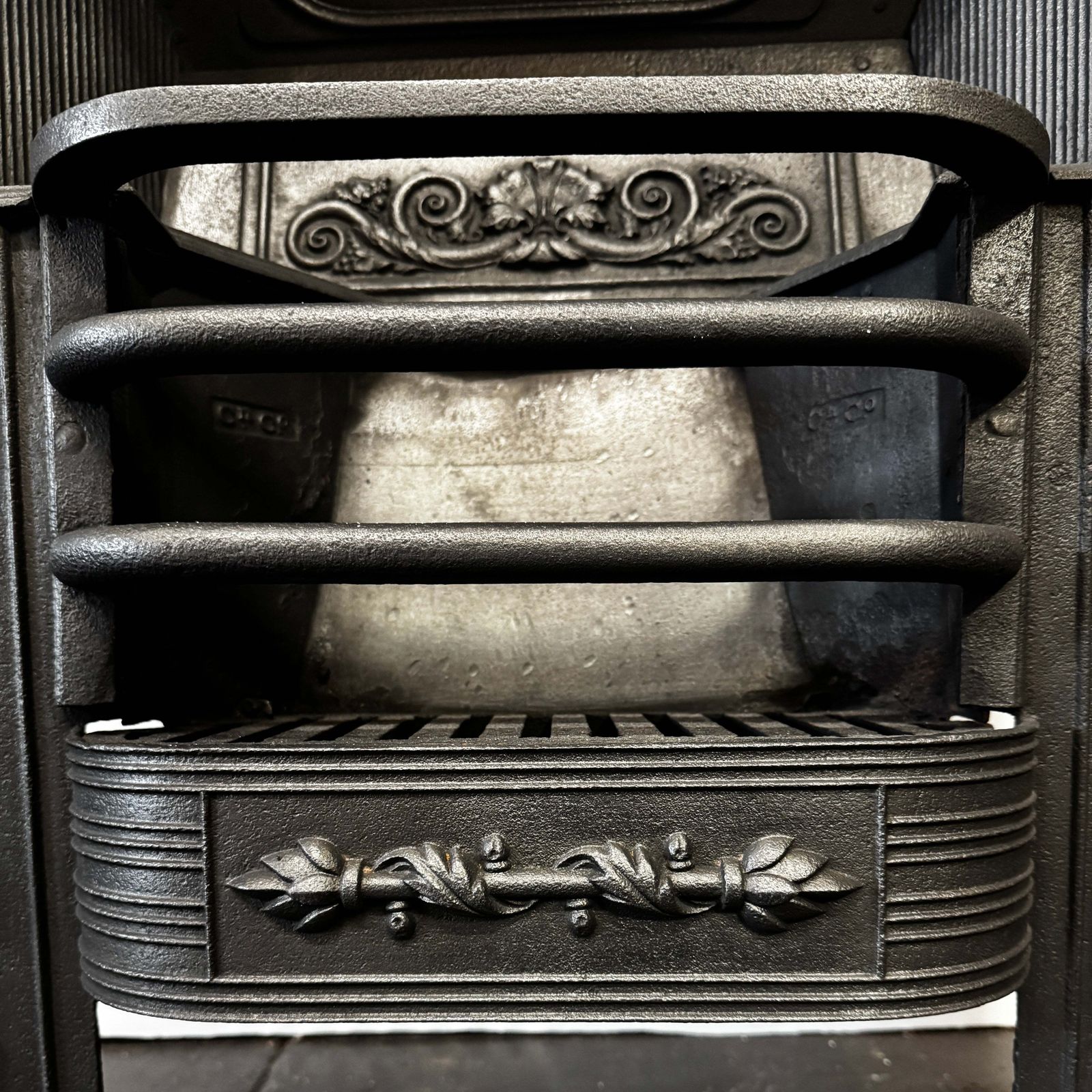 photo for sale Antique Georgian Cast Iron Register Grate
