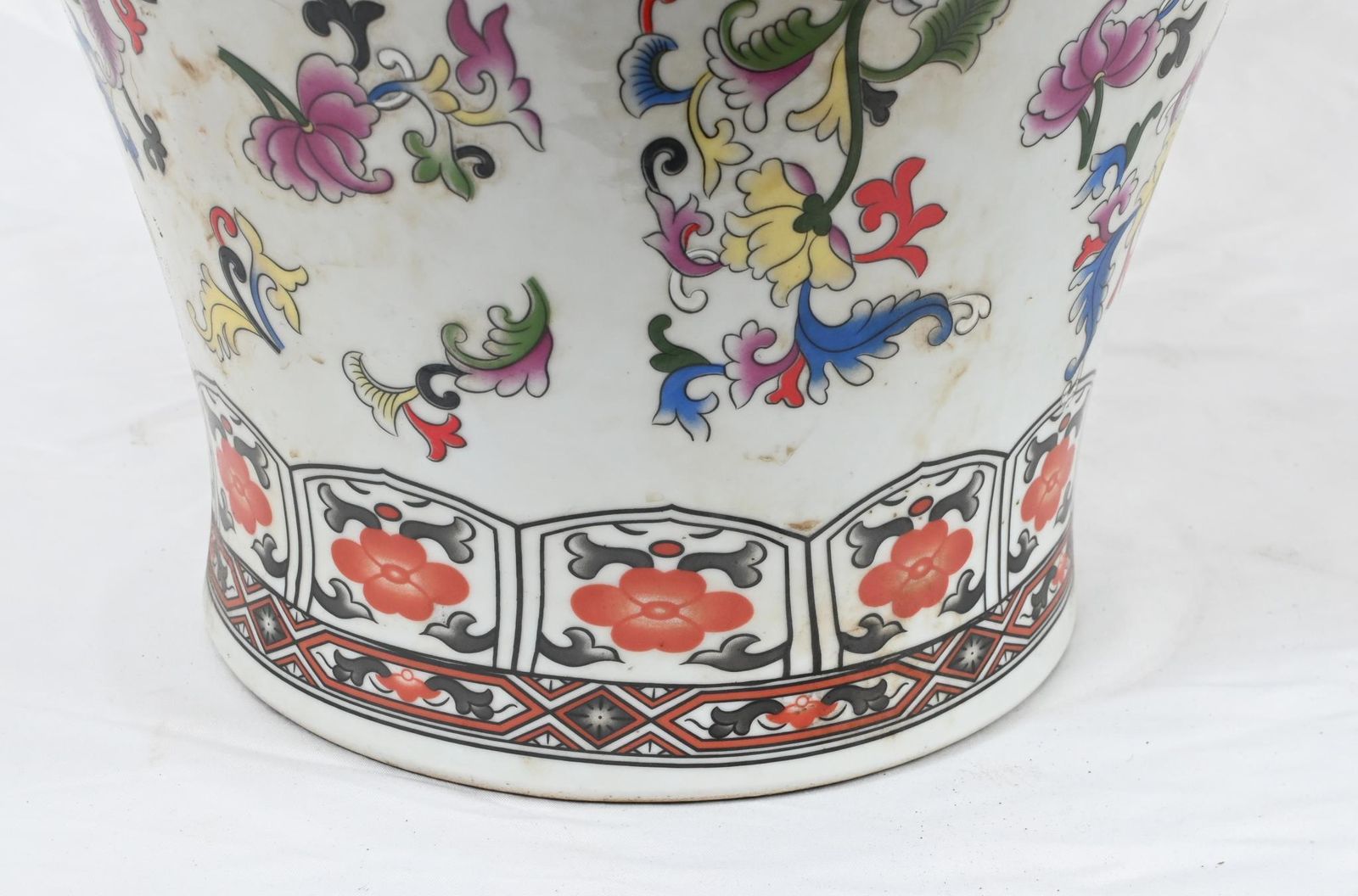 Chinese Kangxi Porcelain Urn Goldfish Vase photo vinterior