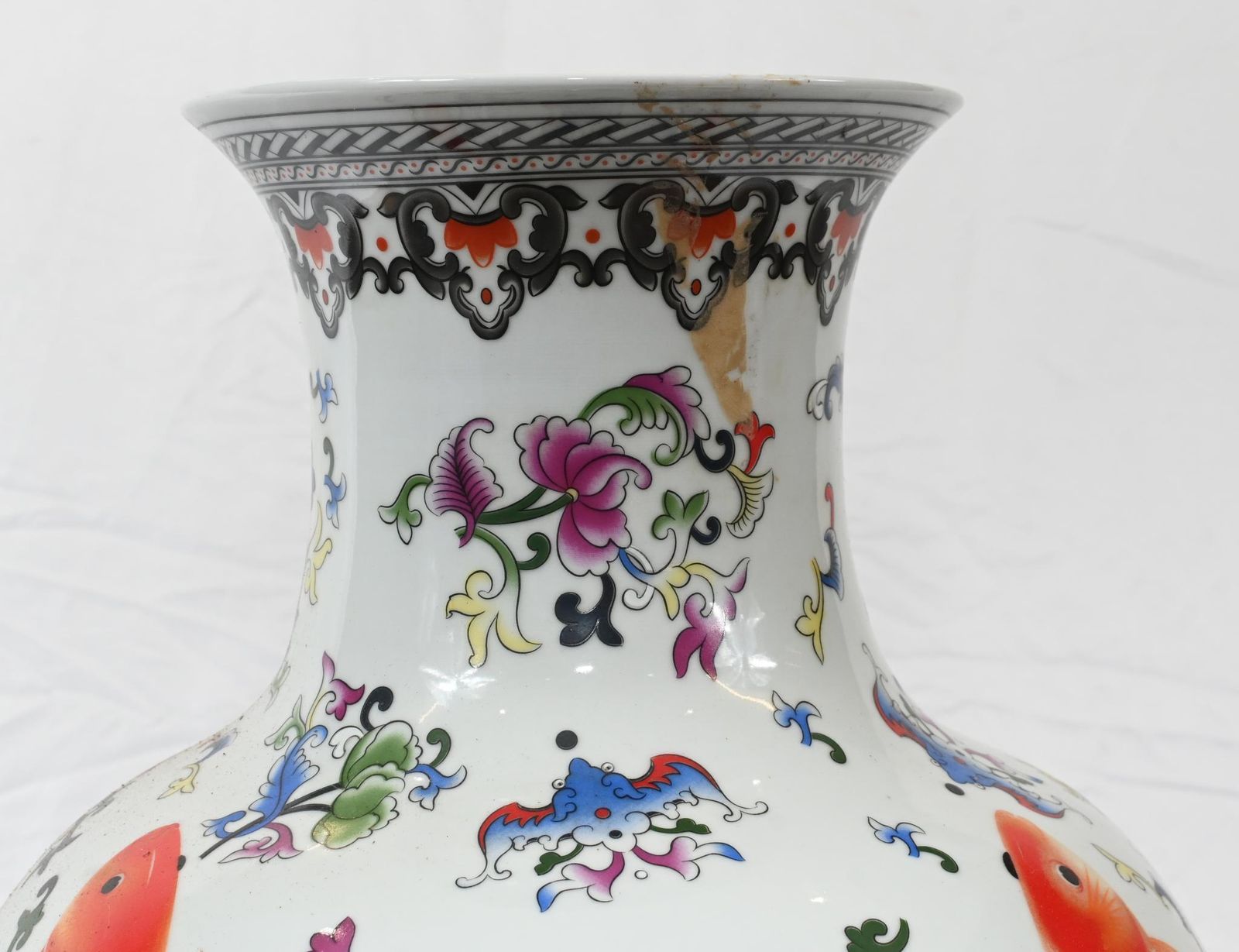 Chinese Kangxi Porcelain Urn Goldfish Vase photo vintage
