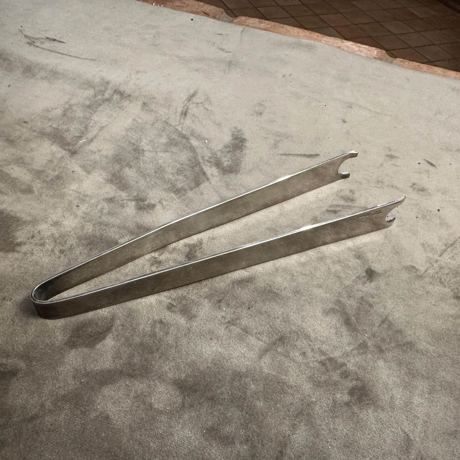 photo vinterior A 1970s Modern Arnolfo Di Cambio Ice Bucket With A Lino Sabattini Ice Tongs