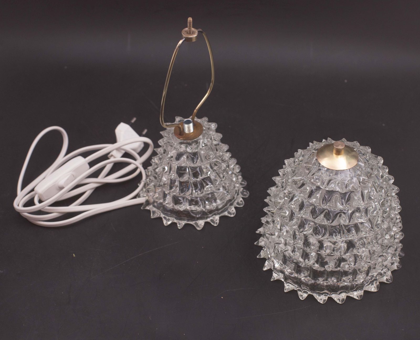 photo furniture Charming Table Lamp In Rostrato Murano Glass Vase For Barovier & Toso, 1950s