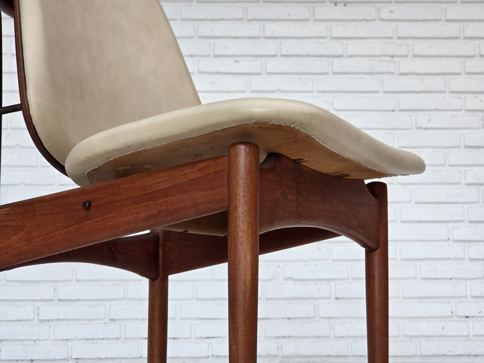 Furniture 1960s, Danish Design By Arne Vodder, Set Of 3 Chairs, Teak Wood, Furniture Leather. photo