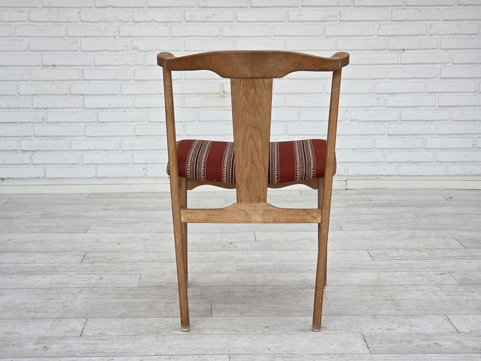 photo for sale Ca. Jaren 1960, Paar Deense Eetkamerstoelen, Massief Eikenhout, Meubelwol.