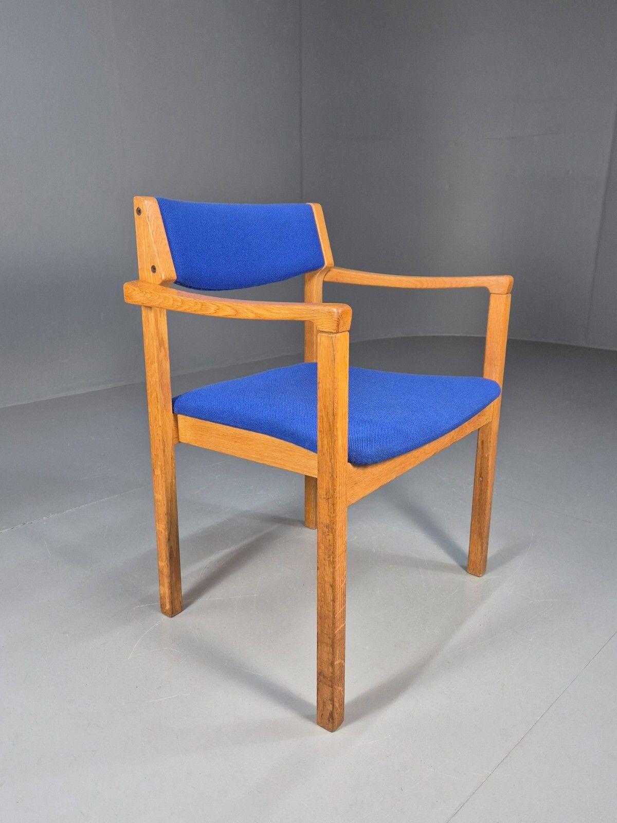 Vintage Danish Mid Century Armchair, Blue Cloth, Oak Frame 1970s Mcm Eb9381 Mdin photo 125.0