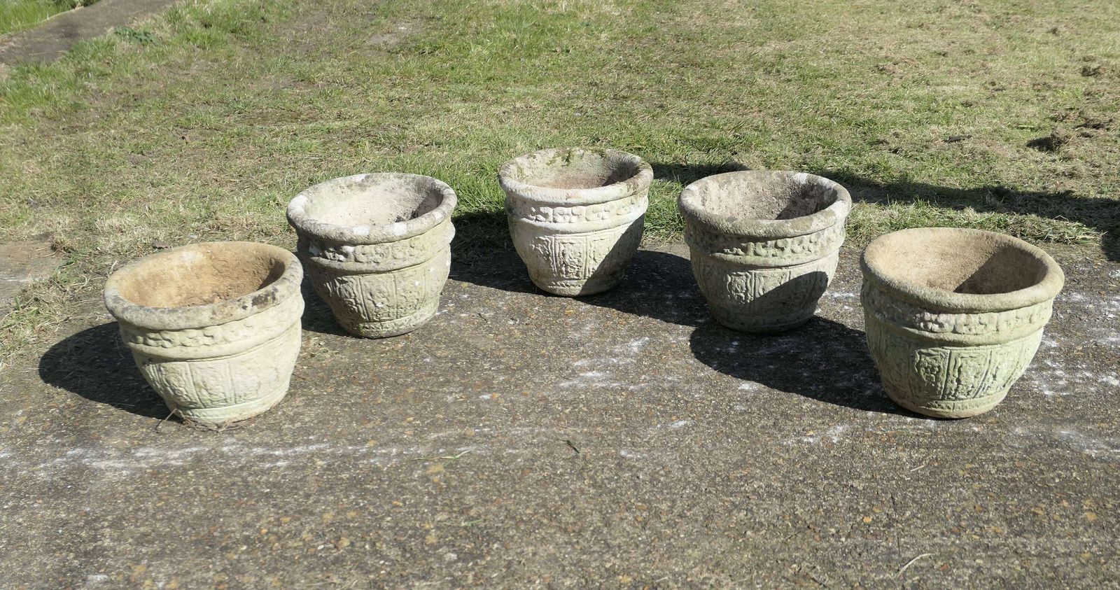 A Set Of 5 Studio Stonehouse Cotswold Planters photo furniture