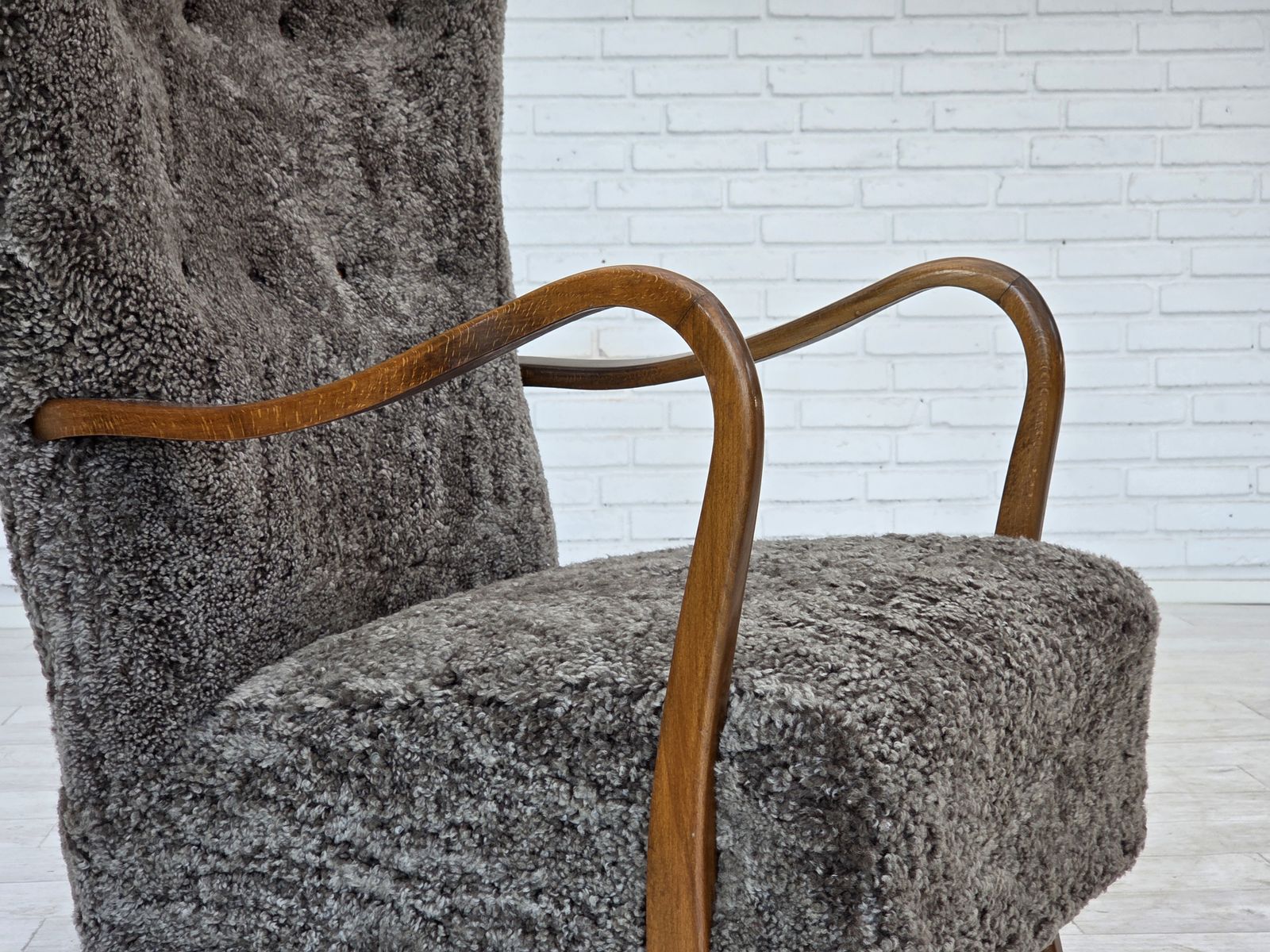 Ca. Jaren 1960, Opnieuw Beklede Deense Fauteuil, Echt Schapenleer. photo furniture