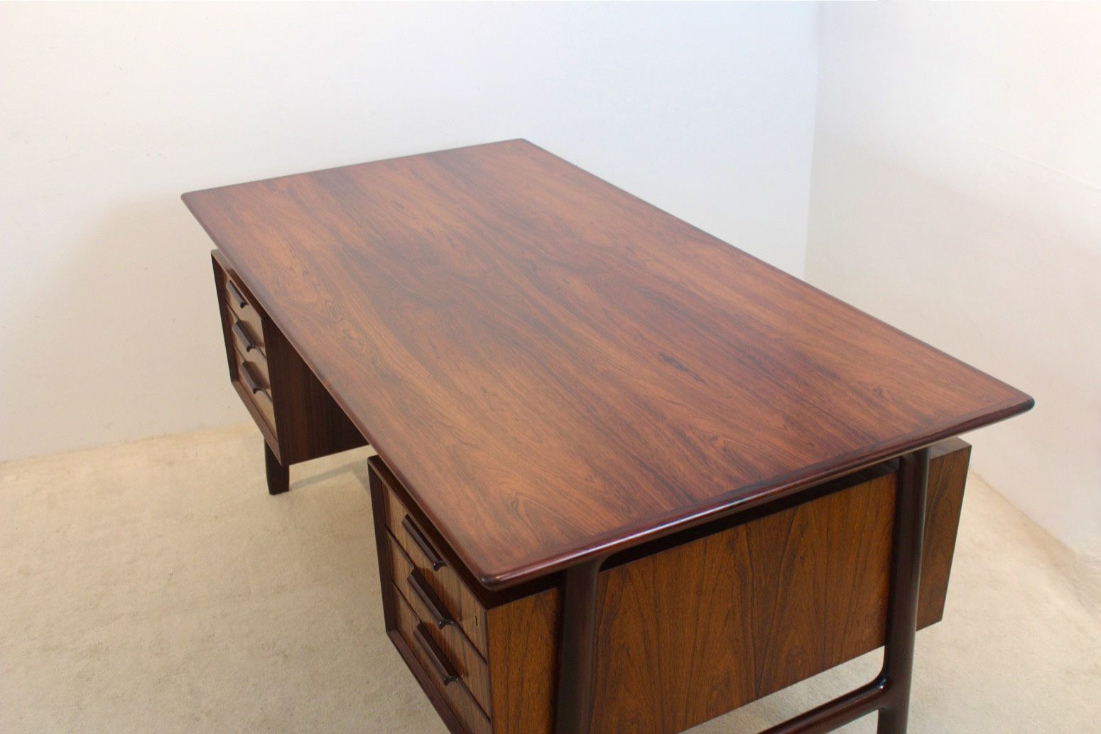 photo vinterior Free Standing Danish Mid Century Writing Desk By Arne Vodder, Denmark