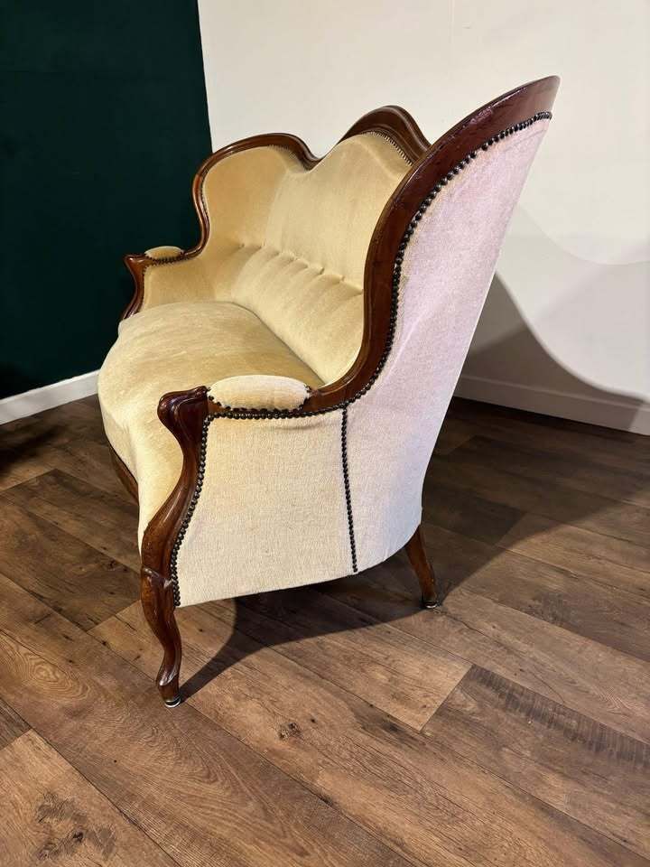 Victorian Mahogany Framed Sofa photo furniture